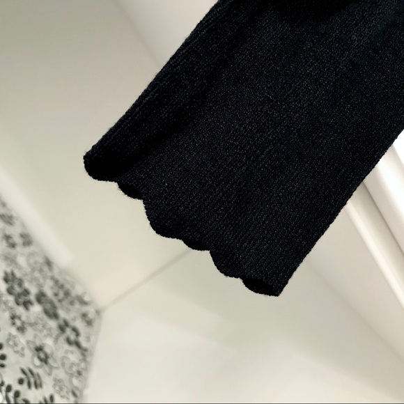 Super Soft Off-Shoulder Scallop Edge Top - NWTags - Picture 5 of 10